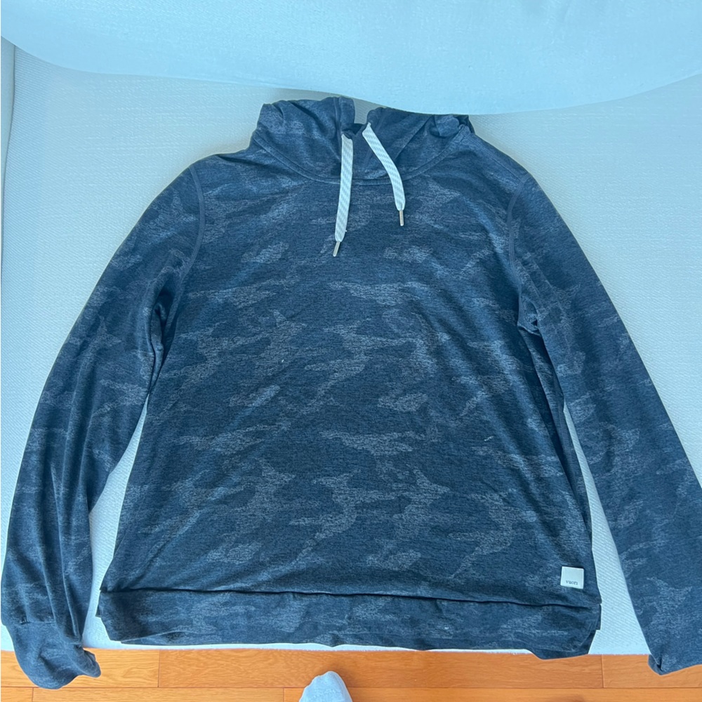 Women’s Vuori Halo Essential Hoodie, Black Camo, Small